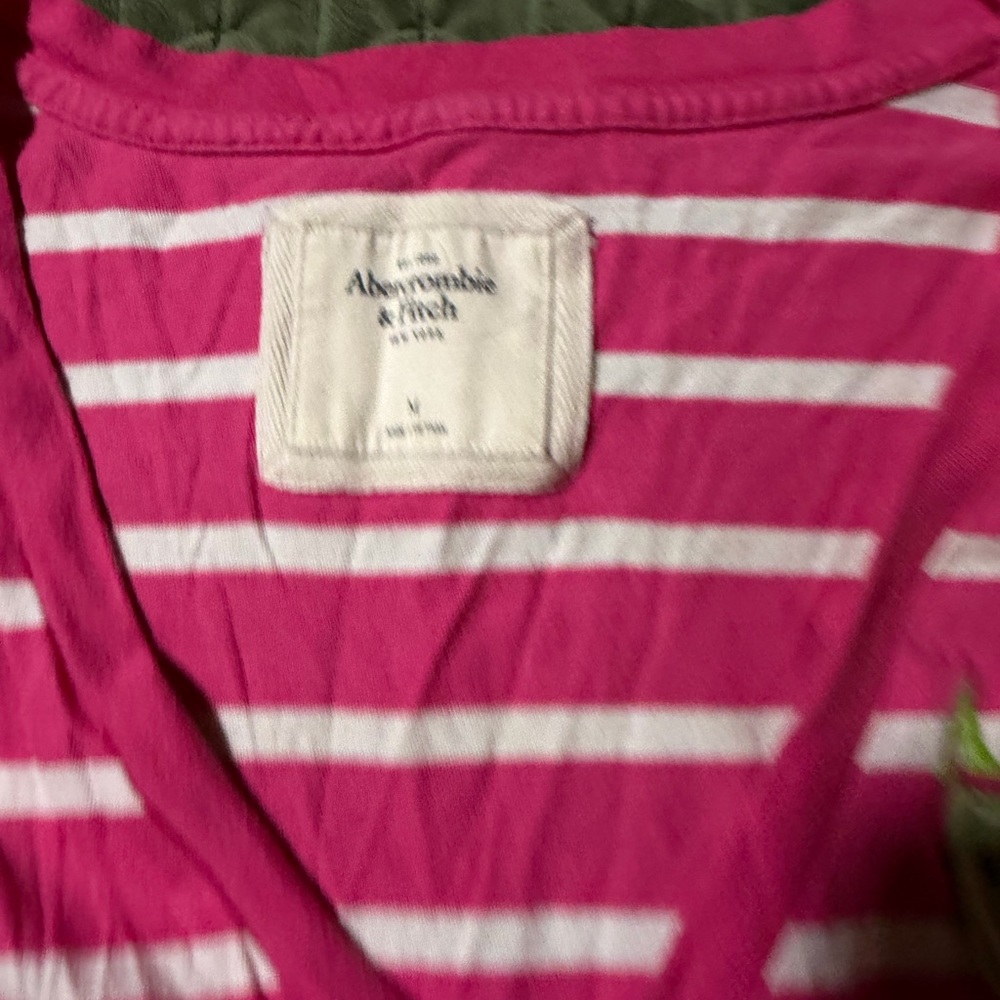 Abercrombie & Fitch Y2K pink and white striped v-neck t-shirt medium‎ - Picture 5 of 7